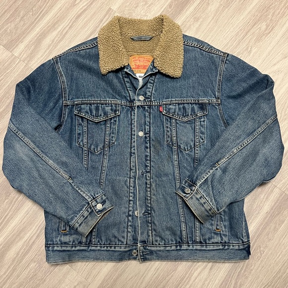 Levi’s Sherpa Lined Denim Jacket - Picture 1 of 4